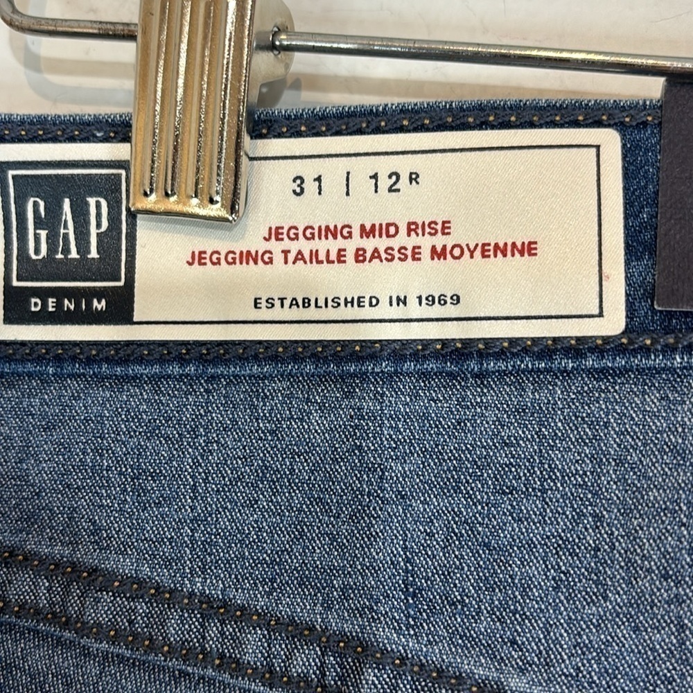 NWT GAP mid-rise jegging jeans size 31 - Picture 9 of 11